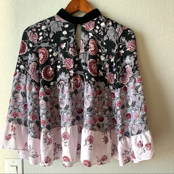❌SOLD❌Loft Floral Lavender & Black Tiered Blouse Size XS - Picture 7 of 15